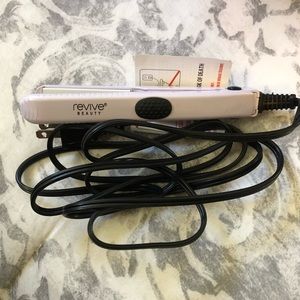 Revive Beauty Mini Flat Iron and Case